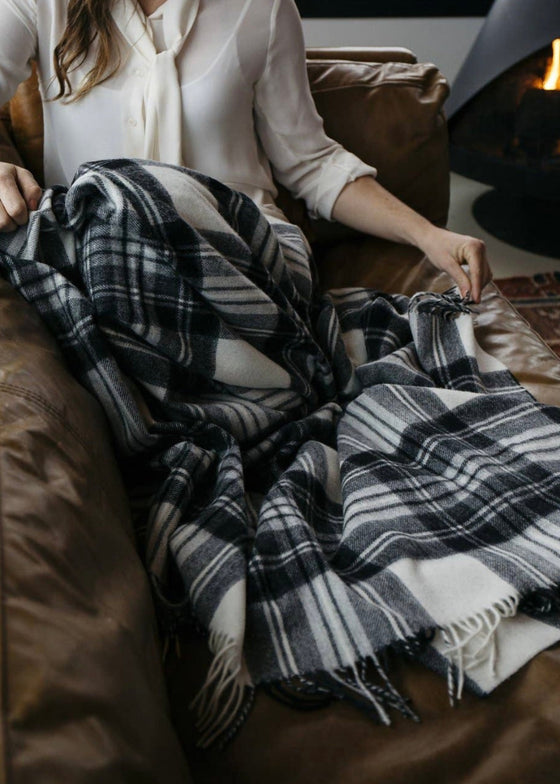 Evangeline Linens | Merino Lambswool Throw Pearl/Coal Plaid