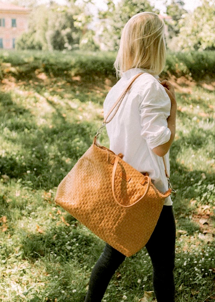 Uashmama | Gemma | Large Camel Bag