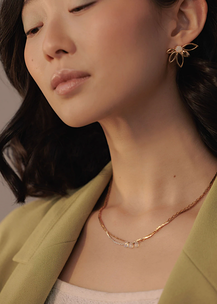 Hailey Gerrits | Avisa Necklace