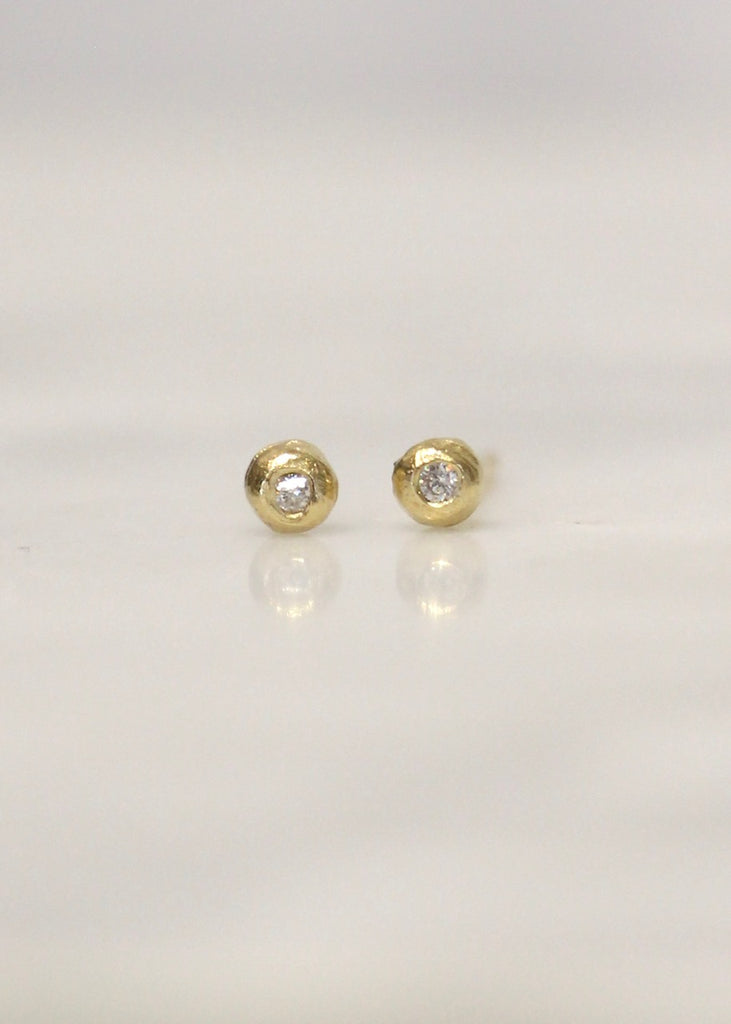 Victoria Cunningham | 14k Gold Diamond Dot Earrings