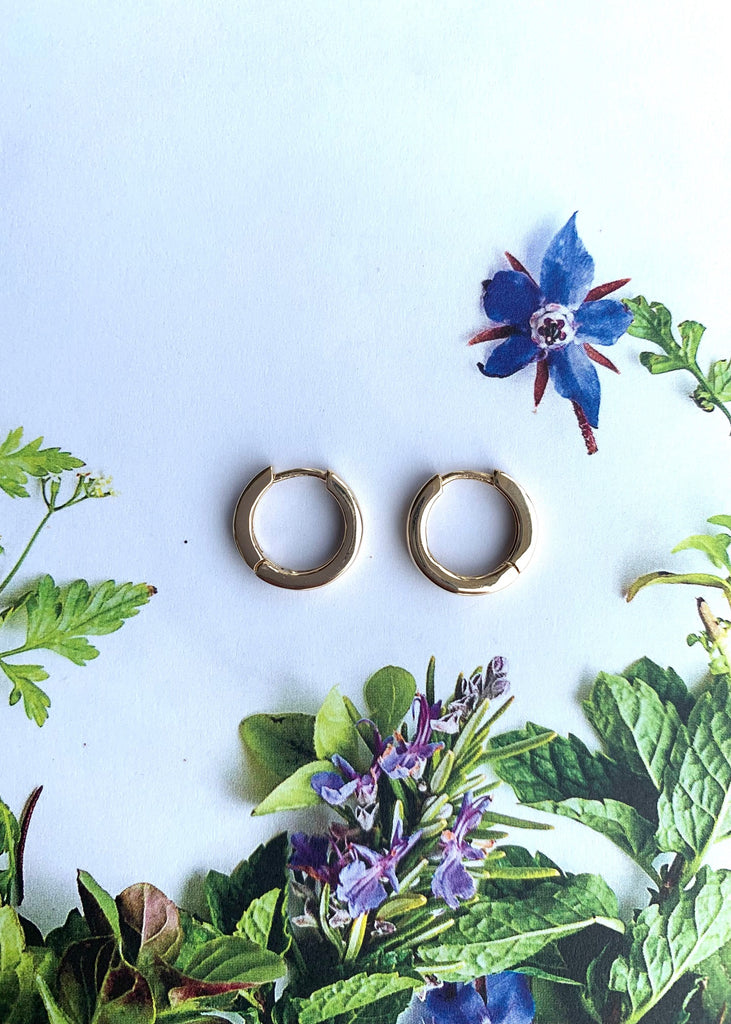 Carla Corp | 14k Medium Hinged Hoop
