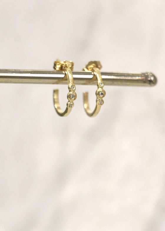 Victoria Cunningham | 14k Gold Hoop with 3 Diamonds