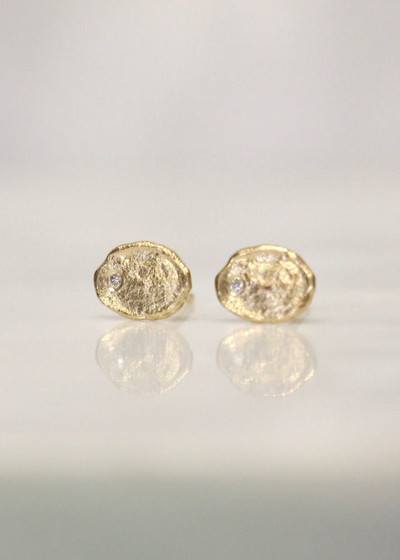 Victoria Cunningham | 14k Flake Earring with Diamond